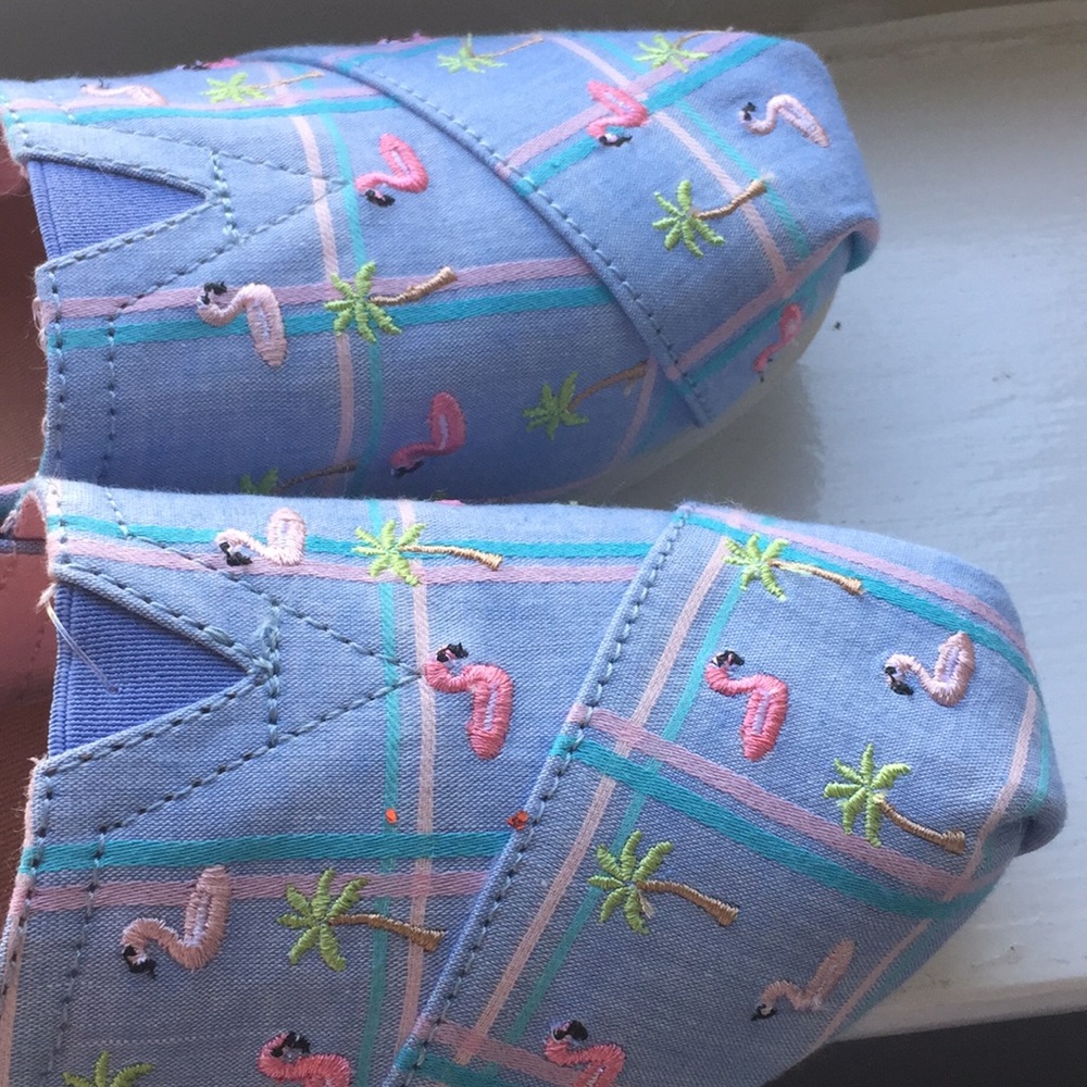 🌸Pink flamingos slip ons! 😍🦋🌸 - Picture 4 of 8